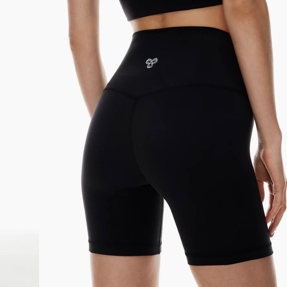 TNA | Shorts | Tna Aritzia Cheeky Hirise 7 Biker Shorts | Poshmark